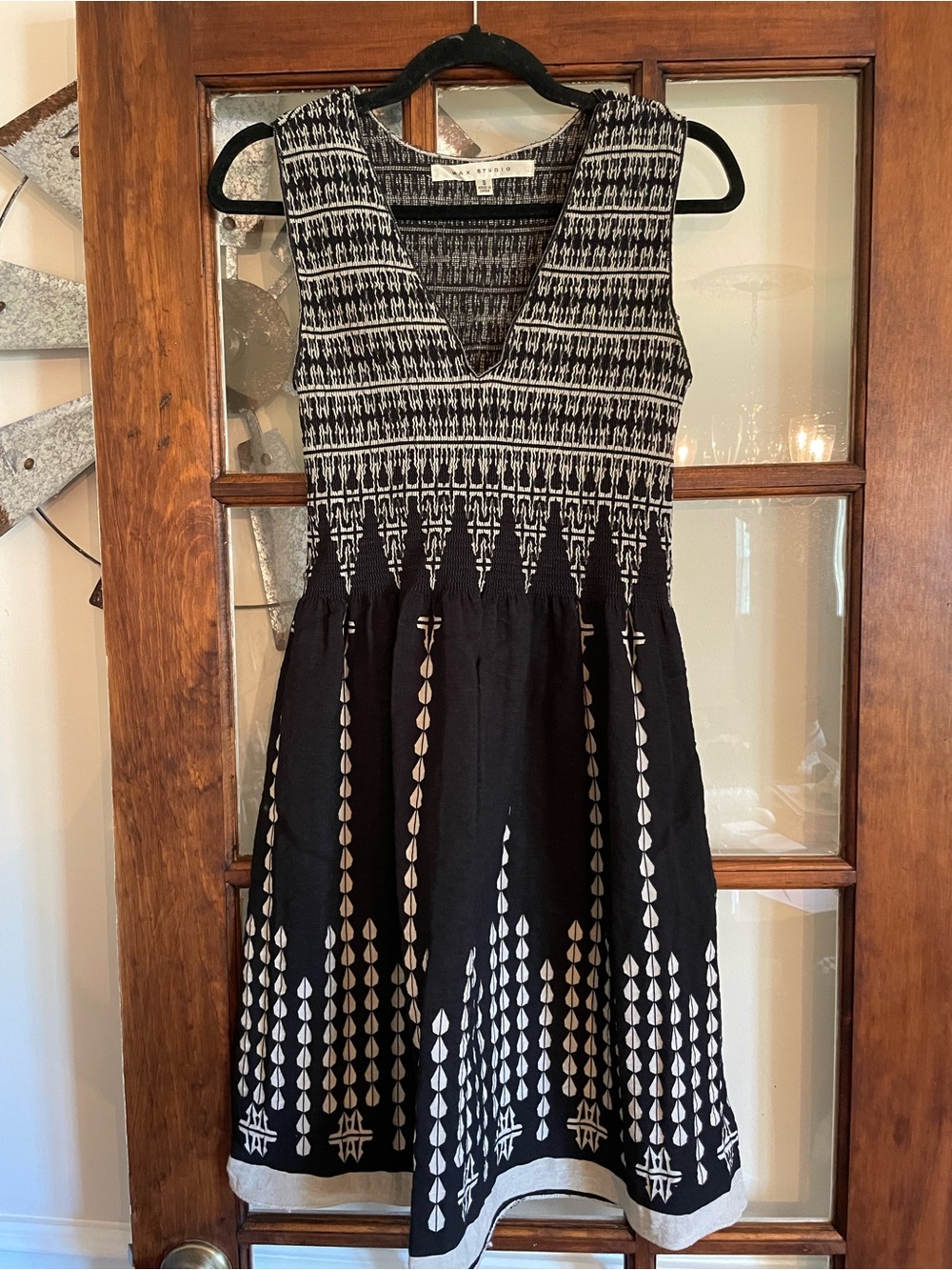 Max Studio Black and White V-Neck Patterned Fit-and-Flare Dress